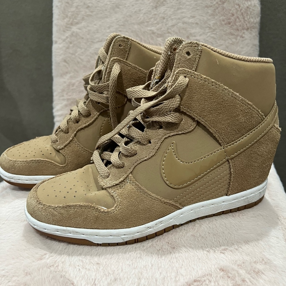 Nike Women's Beige High-Top Sneakers